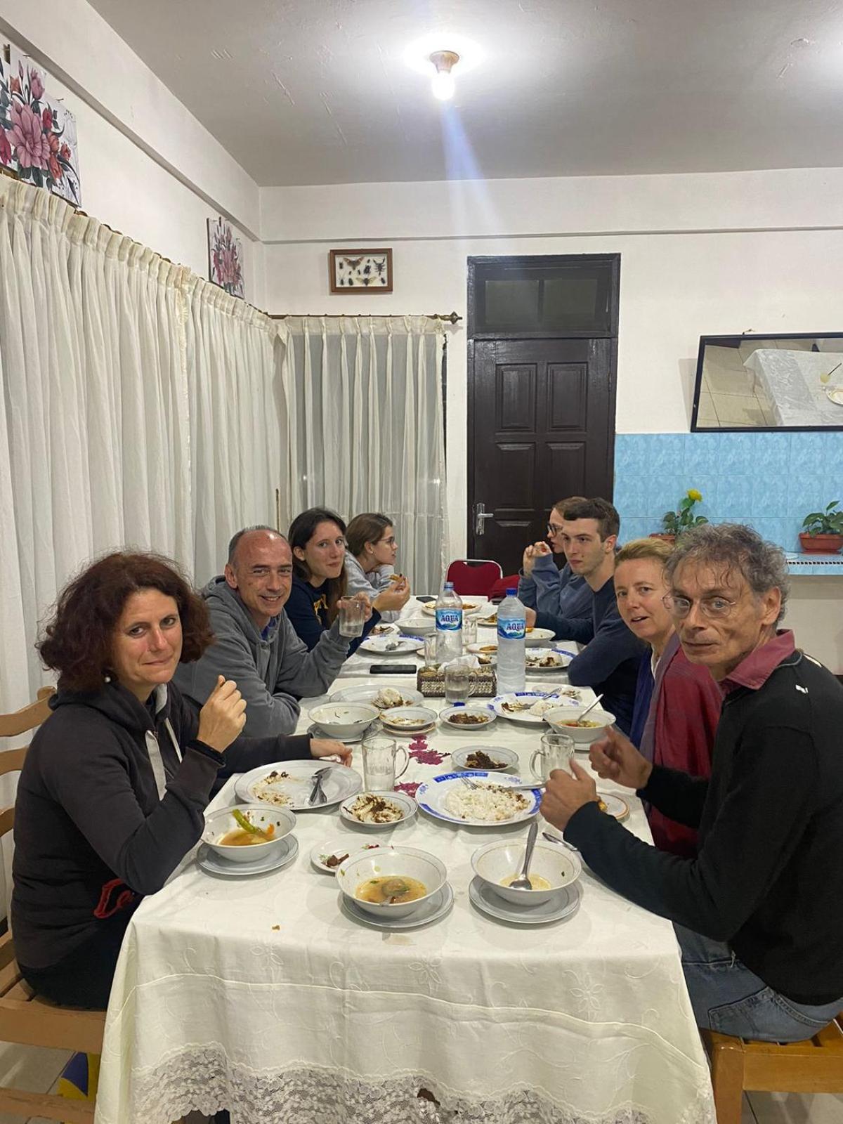 Sibayak Multinational Rest House Berastagi Zewnętrze zdjęcie