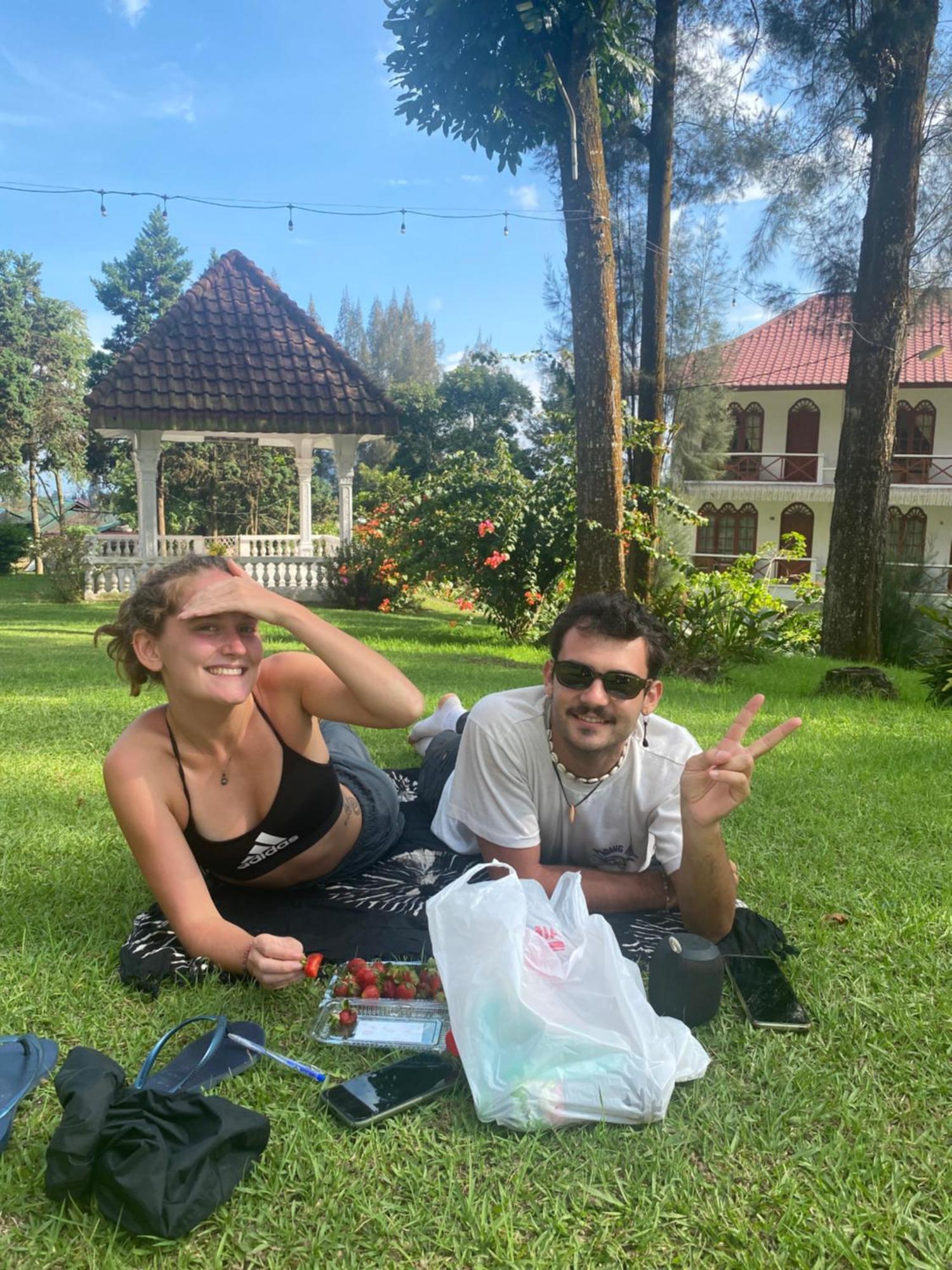 Sibayak Multinational Rest House Berastagi Zewnętrze zdjęcie